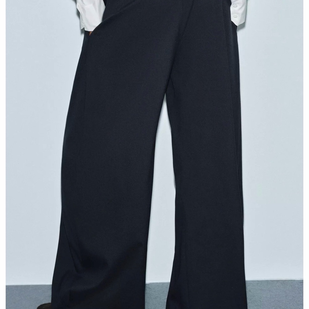 Zara Black Wide-Leg Pleated Trousers - Picture 3 of 4